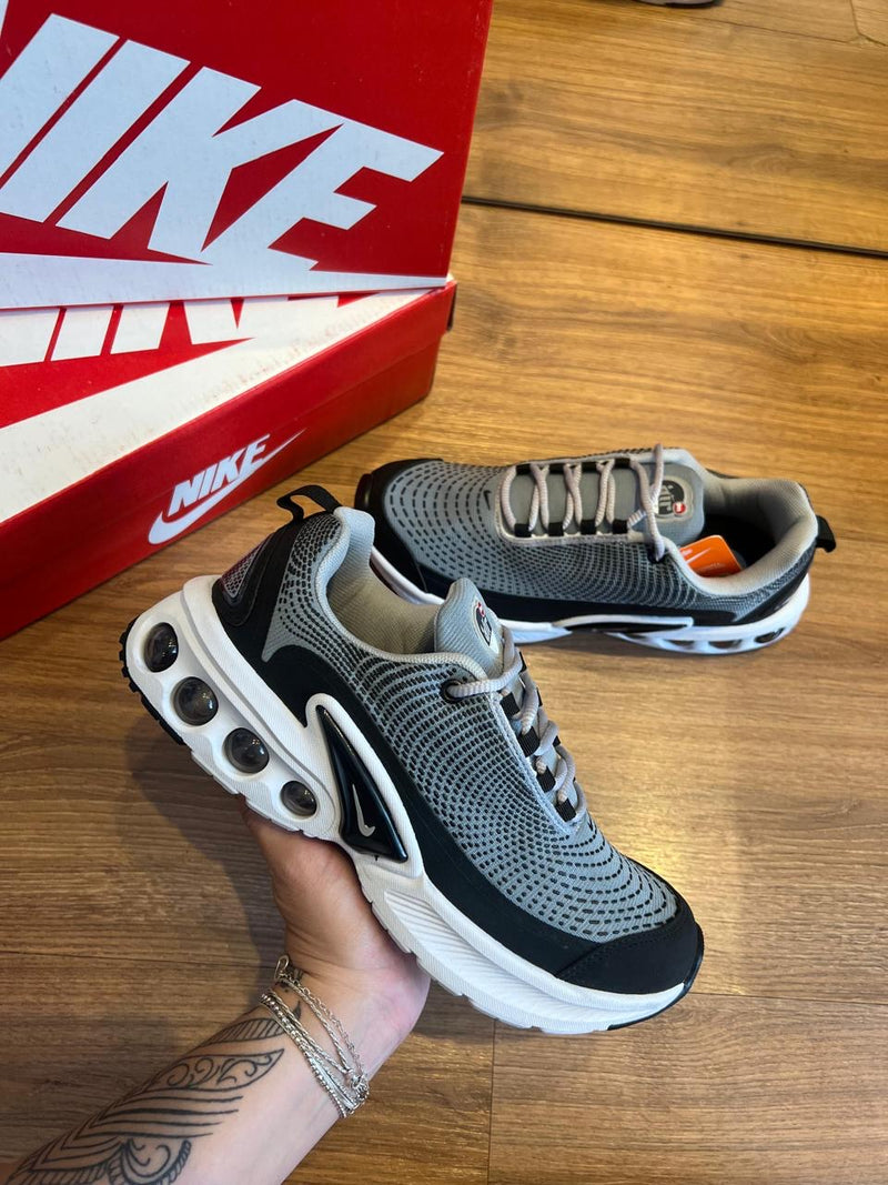 Tênis Nike Air Max DN